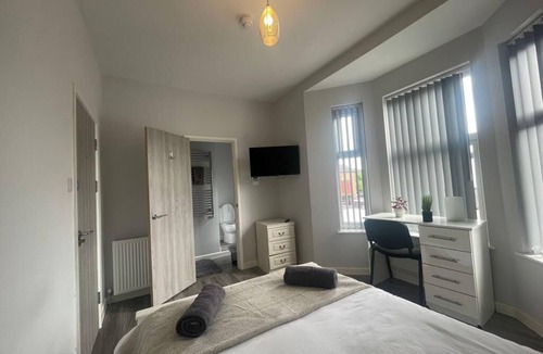 Coventry House | Luxury En-suite Corporate Stay