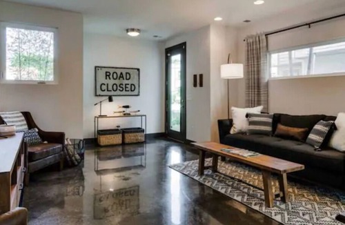 Chestnut Hill House | Luxury Escape at on 2nd Ave