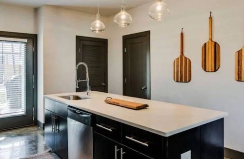 Chestnut Hill House | Luxury Escape at on 2nd Ave