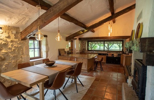 Peyrusse-Grande Villa | Luxury Escape: Pool & Sauna