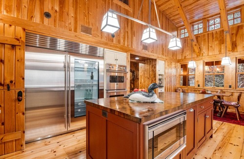 Hayward Cabin | Luxury Estate on Tiger Cat Flowage
