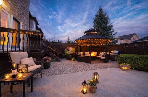 Brampton House | Luxury Estate Pool BBQ Near Airport 4-BDRM