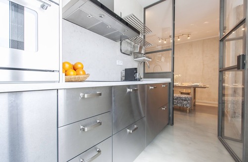 Palos de la Frontera Apartment | Luxury & exclusive apartment Reina Sofia in Atocha Madrid center