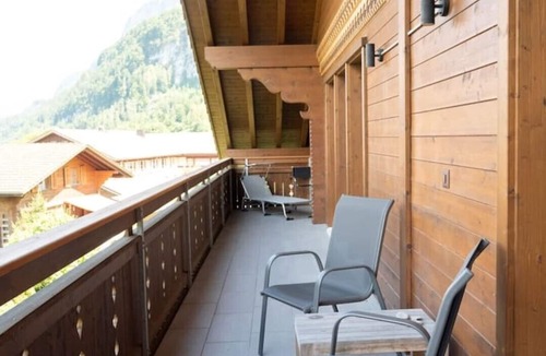 Iseltwald Ski Chalet | Luxury Family Chalet with Lake & Mountain Views