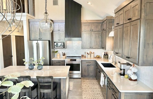 Roach House | Luxury Family Home-Private Dock-Boats Ok-Calm Cove-Firepit-Tikibar-Paddleboards