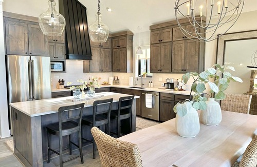 Roach House | Luxury Family Home-Private Dock-Boats Ok-Calm Cove-Firepit-Tikibar-Paddleboards