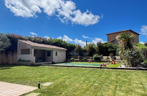 Gardanne House | 🌿 Luxury family villa with swimming pool in a Provencal setting.
