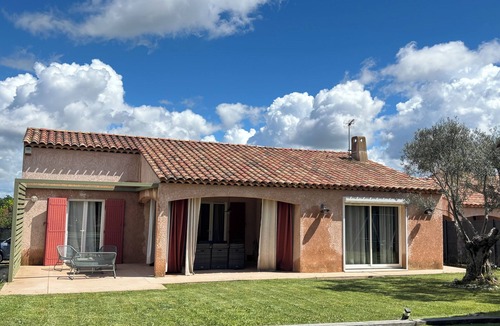 Gardanne House | 🌿 Luxury family villa with swimming pool in a Provencal setting.