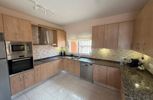 Hoya de los Patos Villa | Luxury family villa with private saltwater pool & casita near Alicante