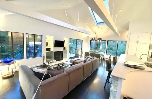 Fire Island Pines House | Luxury FI Pines Retreat- Spotless sun-drenched home moments from town and beach.