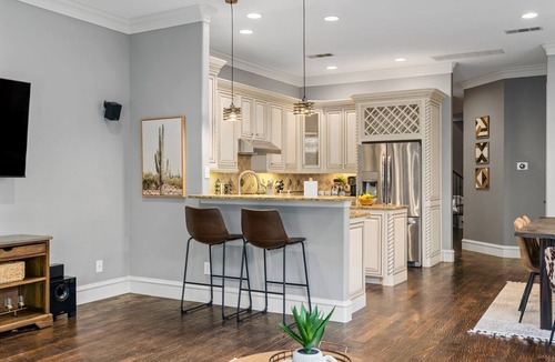 Vickery Place House | Luxury FIFA World Cup Retreat | Game Room | Fire Pit | Gym | Dallas