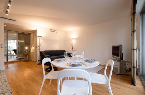 Faubourg-du-Roule Apartment | Luxury Flat Arc de Triomphe 4 Guests