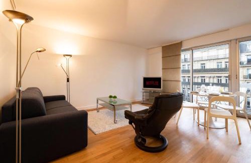 Faubourg-du-Roule Apartment | Luxury Flat Arc de Triomphe 4 Guests