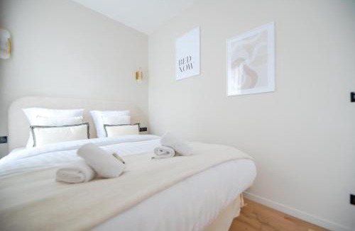 Quartier du Faubourg-Montmartre Apartment | Luxury Flat - Opera & Upper Marais