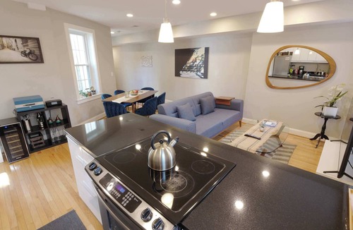 Stanton Park Apartment | Luxury Flat Walk To Capitol!
