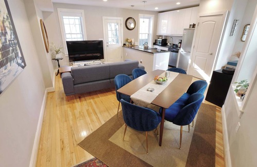 Stanton Park Apartment | Luxury Flat Walk To Capitol!