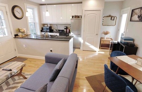 Stanton Park Apartment | Luxury Flat Walk To Capitol!
