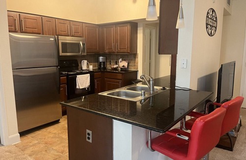 Nassau Bay Apartment | Luxury Fully Furnished Apartment by the Lake