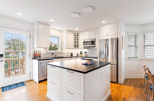 Morris Park House | Luxury & fun family getaway, sleeps10 near MOA MSP
