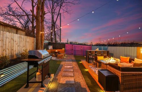 South Nashville Villa | Luxury Game House 5 min to Broadway