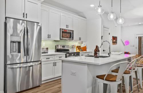 South Nashville Villa | Luxury Game House 5 min to Broadway