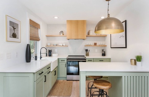 Avondale Apartment | Luxury Garage Studio