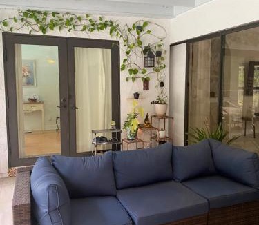 Wellington House | Luxury Garden Oasis