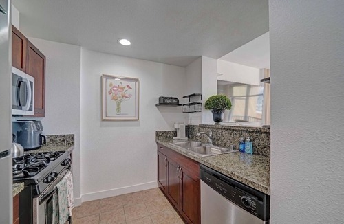 Marina District Condo | Luxury Gaslamp District Heart of Downtown San Diego