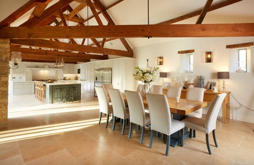 Shipton under Wychwood House | Luxury Grade II listed Cotswold barn conversion ~ sleeps 12