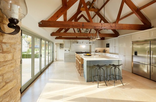 Shipton under Wychwood House | Luxury Grade II listed Cotswold barn conversion ~ sleeps 12