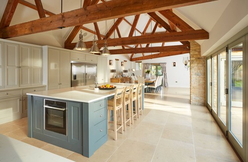 Shipton under Wychwood House | Luxury Grade II listed Cotswold barn conversion ~ sleeps 12