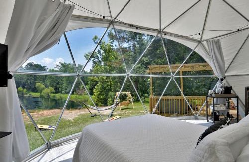 Coldspring House | Luxury Geo Dome with Hot Tub Perfect for a Glamping Getaway near Houston, Texas