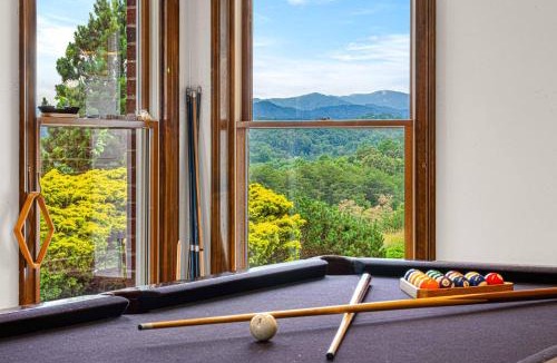 Marshall House | Luxury Getaway Home with Panoramic Views, Pool & Hot Tub!