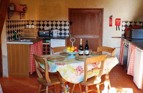 Brion Cottage | Luxury gites & B&B, near Saumur, in 18thC former wine estate, heated pool