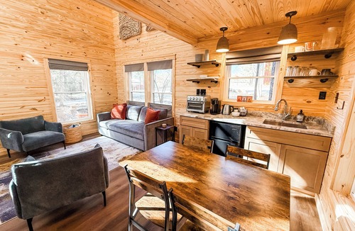 Henderson Cabin | Luxury Glamping at Kerr Lake — "Serenity Loft"