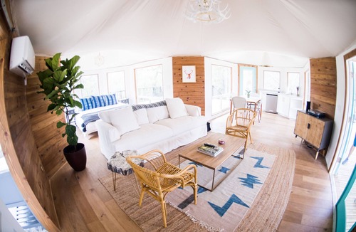 Fentress House | Luxury Glamping on 100+ Acres on the San Marcos River at Wahwahtaysee Resort
