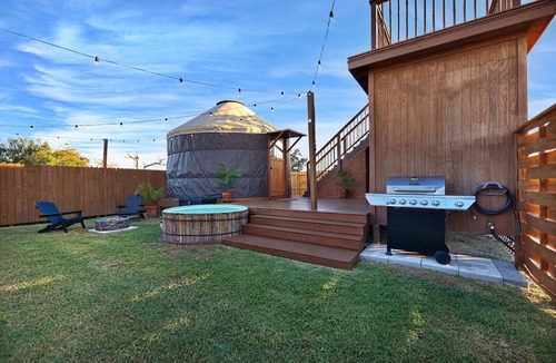 Aransas Pass Cabin | Luxury Glamping Yurt on 1 acre!