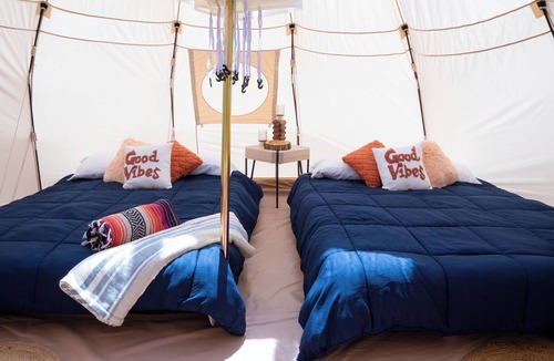 Clearville Resort | Luxury Glamping Yurt at River Mountain-Near Lodge