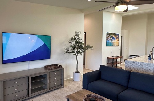 Moanalua House | LUXURY GOLF COURSE FRONTAGE HOME "D", MODERN CLEAN, GATED, Nr. JBPHH, CAMP SMITH