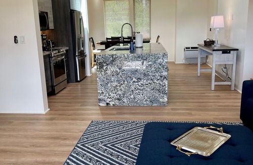 Moanalua House | LUXURY GOLF COURSE FRONTAGE HOME "D", MODERN CLEAN, GATED, Nr. JBPHH, CAMP SMITH