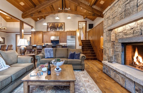 Granite Ridge House | Luxury Granite Ridge Ski Home | Walk to Ski! | Abode at Fox Run