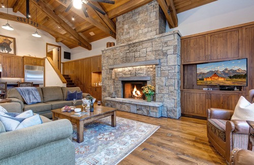 Granite Ridge House | Luxury Granite Ridge Ski Home | Walk to Ski! | Abode at Fox Run