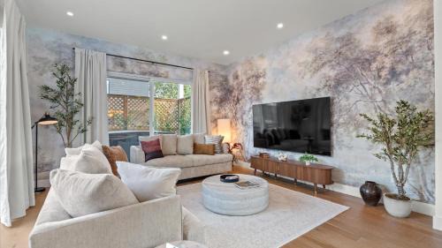 Galindo House | Luxury Group Retreat - Pool, Hot Tub, EV Station