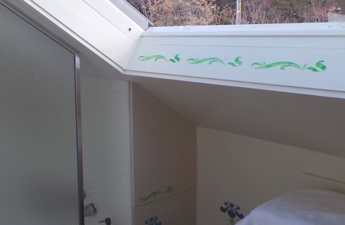 Placerville Apartment | Luxury Guest Apartments-Walking To Main St Placerville - Iris Suite