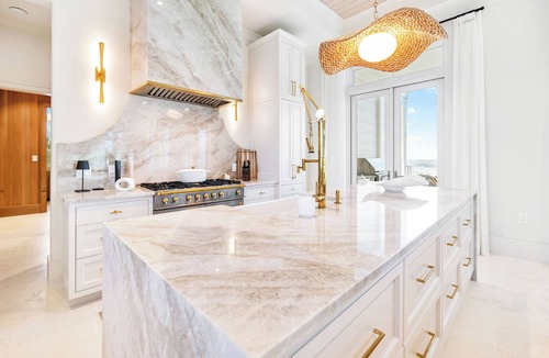 Villa Primera House | Luxury Gulf-Front Residence | 5 Bedrooms, Pool, Elevator |