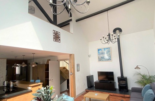 Redcliffe Apartment | Luxury Harbourside Apartment with Balcony