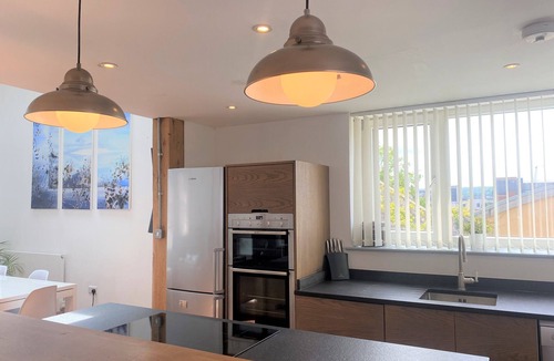 Redcliffe Apartment | Luxury Harbourside Apartment with Balcony