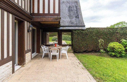 Deauville Apartment | Luxury haven with pool, tennis and large garden