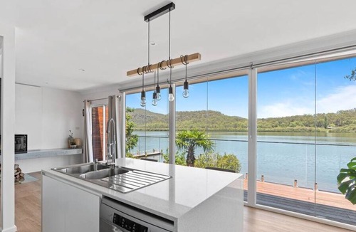 Central Coast Council House | Luxury Hawkesbury River Hideout