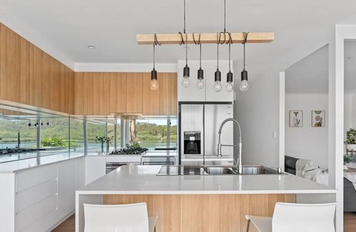 Central Coast Council House | Luxury Hawkesbury River Hideout